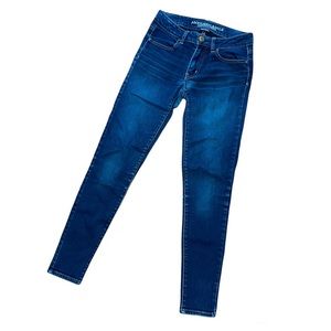 AMERICAN EAGLE Dark Wash Super Stretch Jegging in US 2 Regular